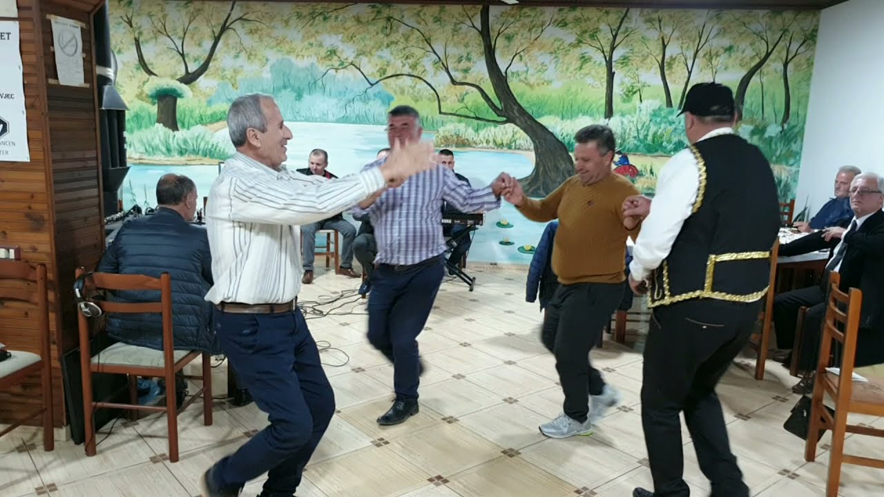 Fredi Avrami Klarinet & Sokol Jeshili Kitare & Adriatik Nushi Tastiere Lokalin Viktor Cela Ardenice