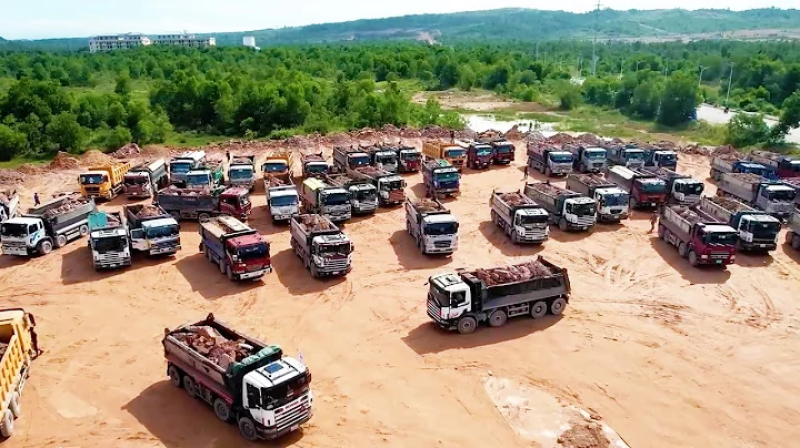 300 Dump Trucks Waiting to Unload Stones While Some Other Dozers Was Broken, a Dozer Need Fastest
