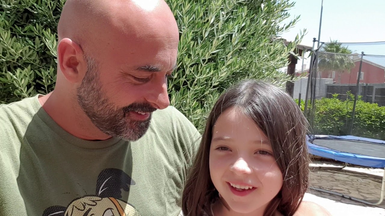 Claudia y Enrique burgalés ausente