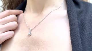 Vidéo: Collier pendentif en platine avec diamant de 0,30 Cts taille ancienne H-SI.