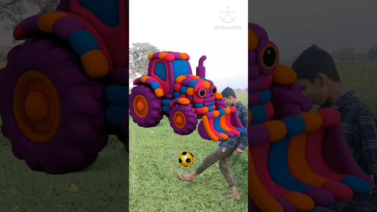 The mascot vibrato assistant Jcb placed on the football field is popular, co-produced, and creative