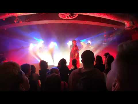 Benee - Make