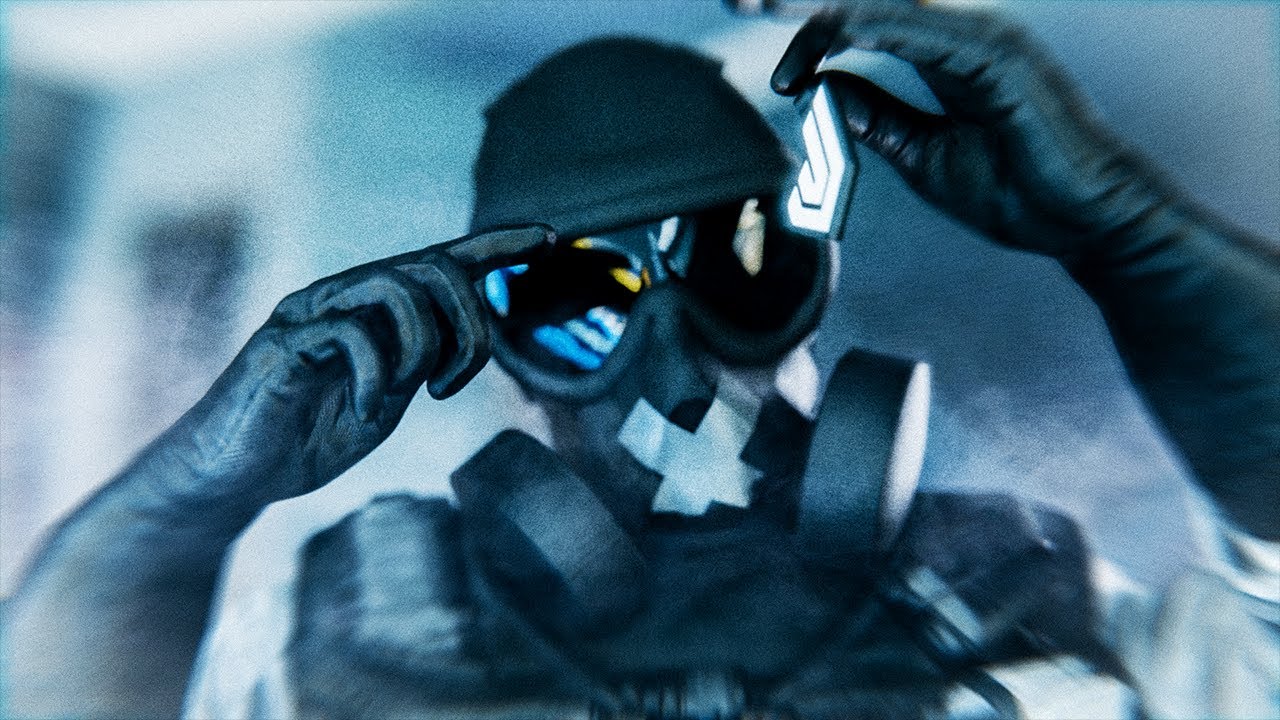 NEWBIE USES THE JYNZXI CHARM IN RAINBOW SIX SIEGE - YouTube