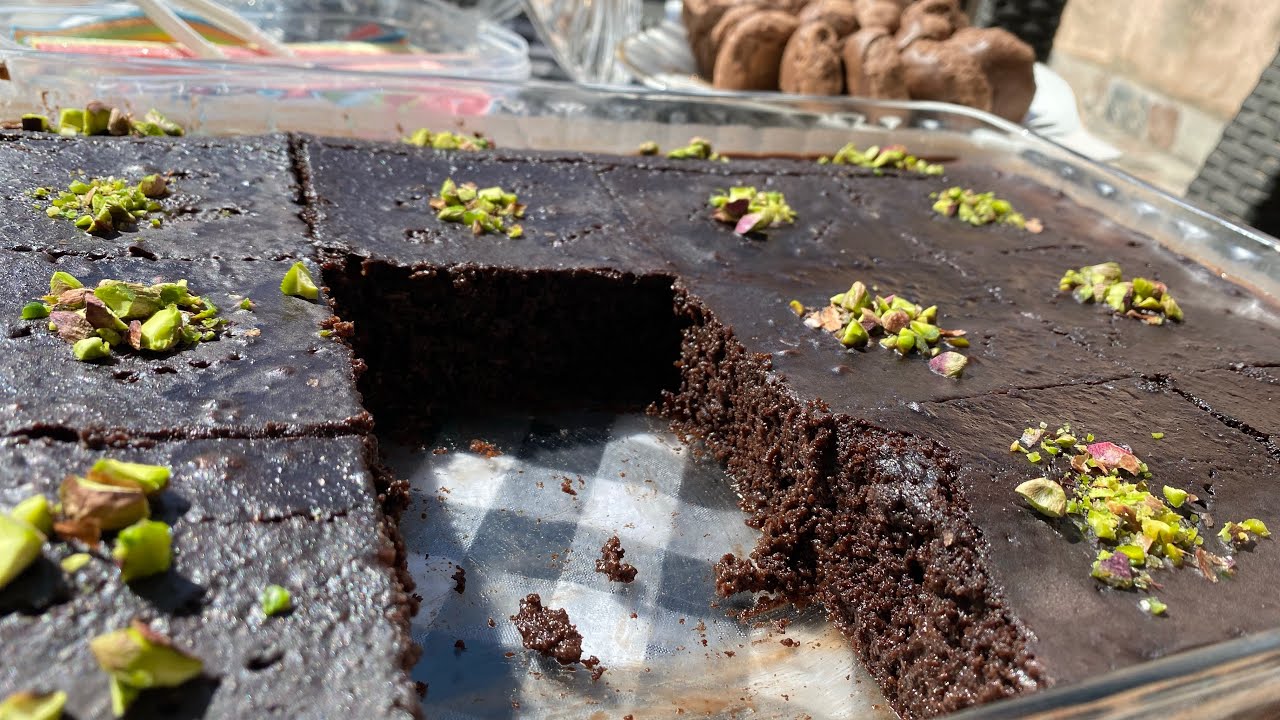 كيكاشل ياشوكلاتي بكه ره ستيت كيم وبي مصرف😋😝(كيكةشوكولاتاباسهل واطيب طريقة)