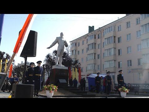 Видео: Бет Чапманы цэвэр хөрөнгө: Вики, гэрлэсэн, гэр бүл, хурим, цалин, ах эгч нар