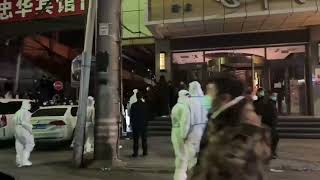 兰州三岁小孩疫情管控不让就医导致死亡现场视频