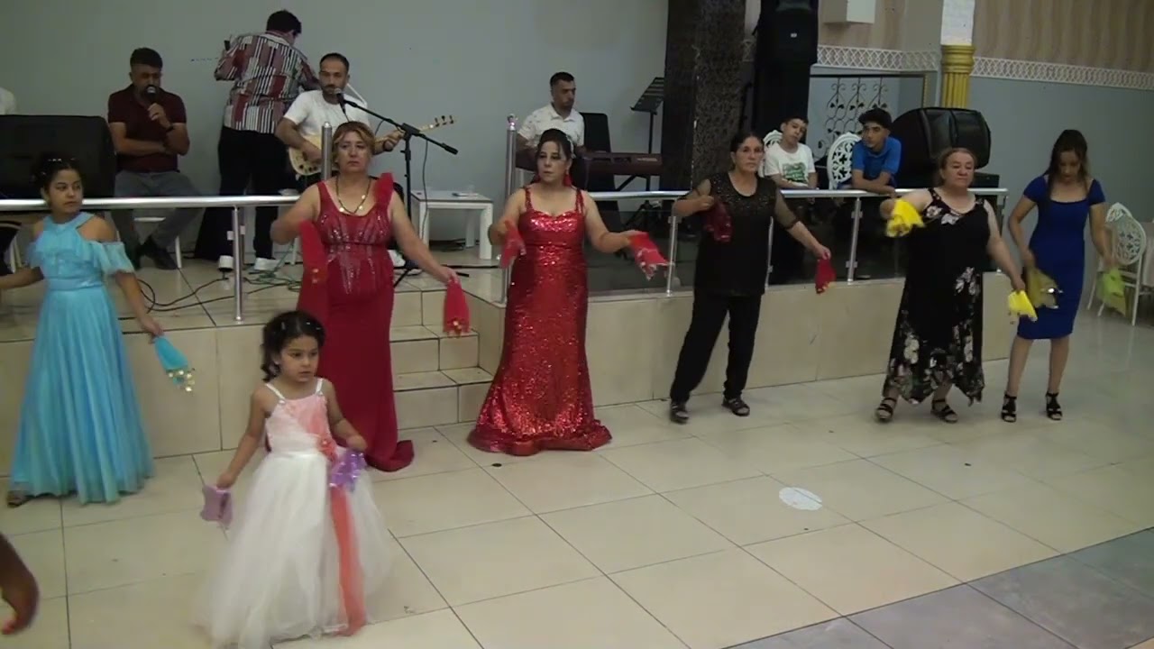 sezgin ve fatos cikmaz dugun sarilar koyu