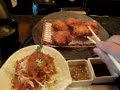 大阪ＪＲ八尾：とんかつ「マンジェ」。「一口とんかつ＆カキフライ定食」
