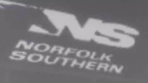 Railfanning at the roblox studio part 1