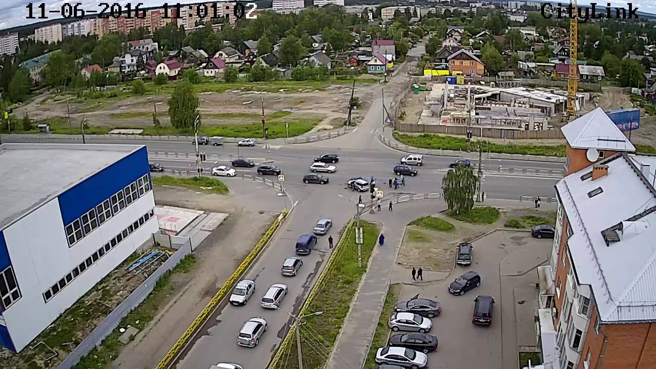 Мотоциклист врезался в газель