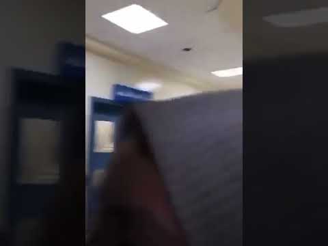 مستشفى السلط الحكومي الاردن نقص الاكسجين شرطي بقول يا اخوان لمين المرسيدس اللي برا المرسيدس للملك