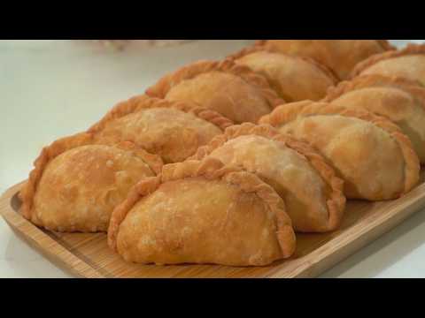 Fall in Love with this Crunchy Cheesy Empanada 🥟🥟🥟