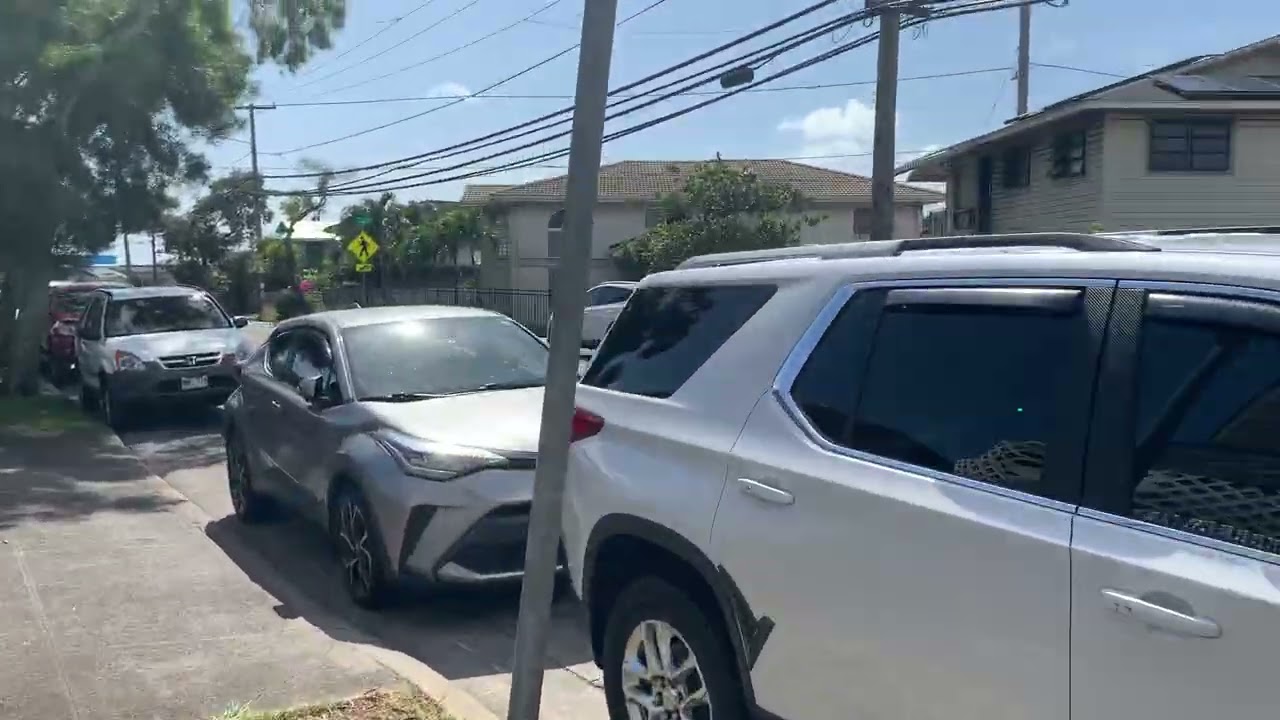 Kalihi Neighborhood Walk, O’ahu