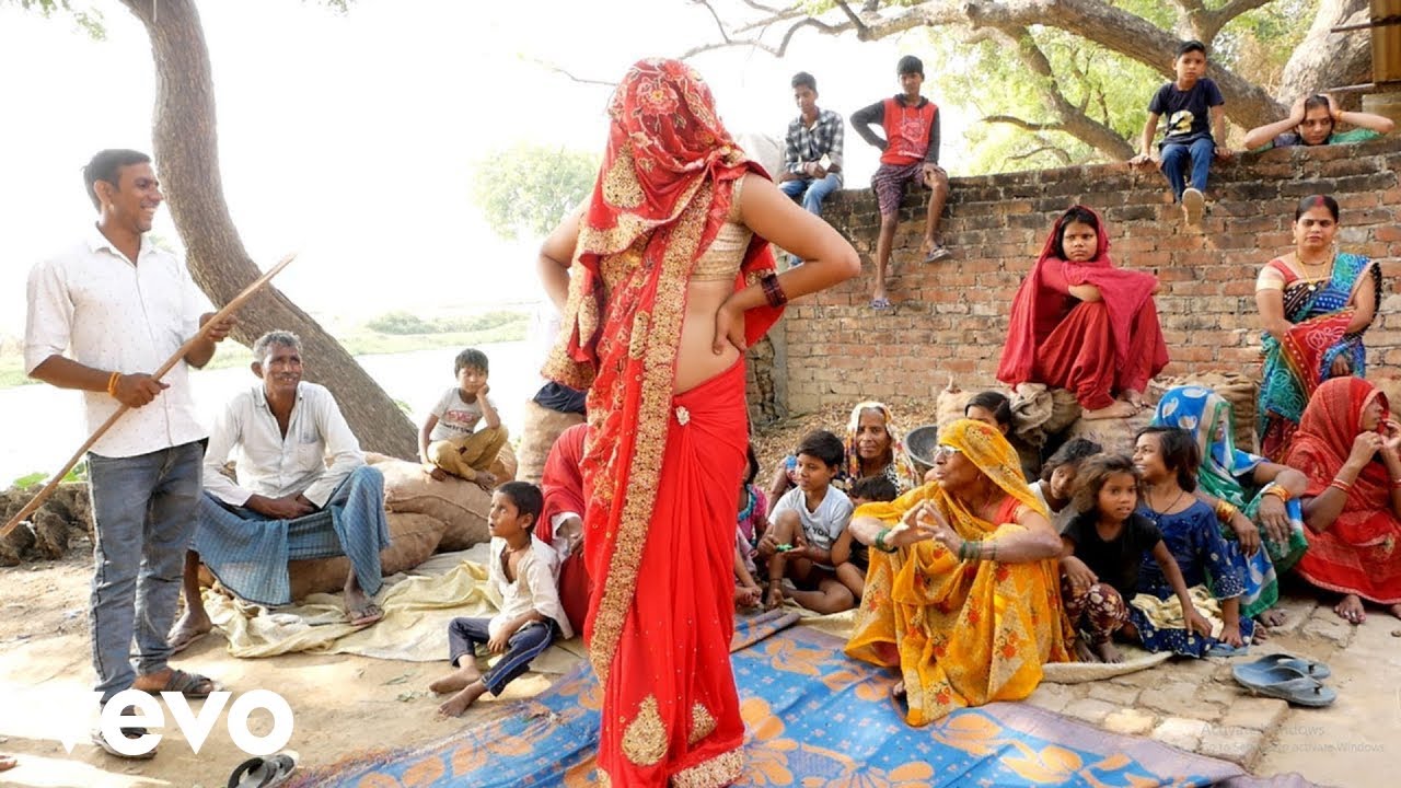 Archna Shastri - Balam Ghar Jab Jaungi Mammi Tin Bachan Le Lungi Dehati Dance (Music Video)