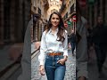 Sculpted Jeans &amp; Iconic Shirts for Effortless Street Style 👖✨