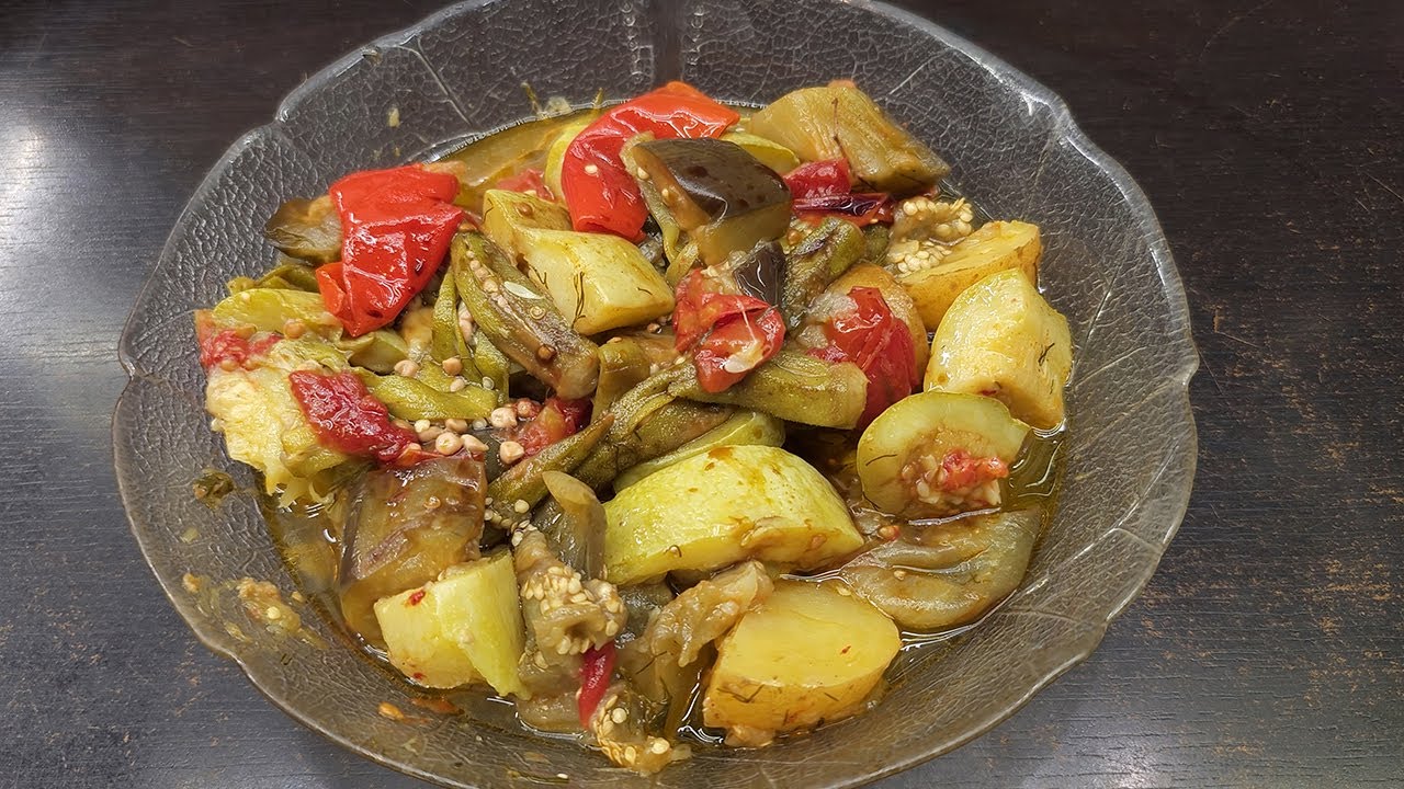 Mixed summer vegetables from the garden,  Τουρλού κατσαρόλας με τα καλοκαιρινά λαχανικά του κήπου.