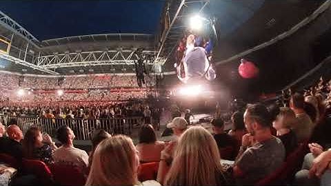 Coldplay Amsterdam, 18 July 2023 - Sparks