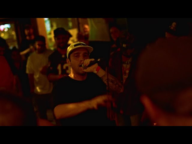 Παρακολούθηση Deca Live - Milk (remix) Live performance. London, Ontario στο YouTube Παρακολούθηση Deca Live - Milk (remix) Live performance. London, Ontario στο YouTube