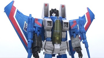 Video Review of the Toys R Us Exclusive: Masterpiece Thundercracker