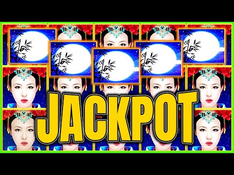 Asi Se Gana En El Casino Con Apuestas Bajas #parejapoderosaslots #casinoenespañol #videocorto