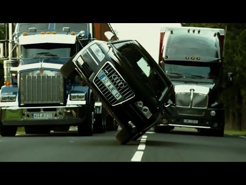 مطاردة سيارات مع أغنية ريمكس لايفوتكم المقطع حماااس خورافي من فلم أكشن 