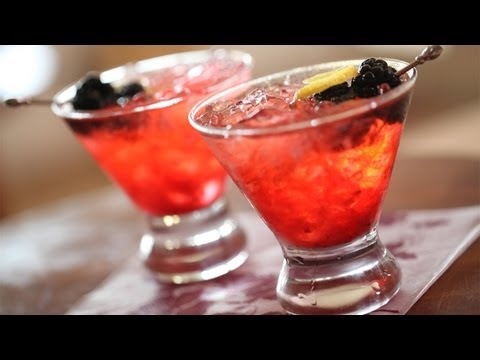 Blackberry Crush Cocktail Recipe | Kin Community