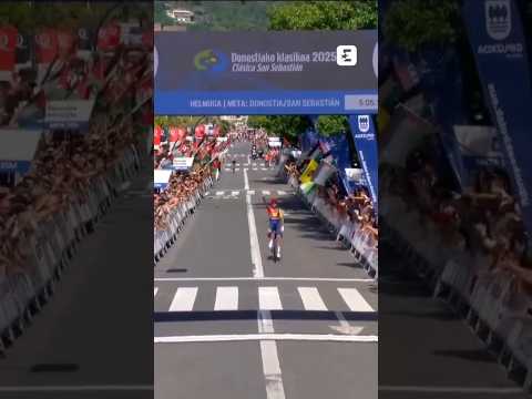 🚴‍♂️🇮🇹 Giulio Ciccone remporte la Clasica San Sebastian en solitaire ! #shorts #cycling