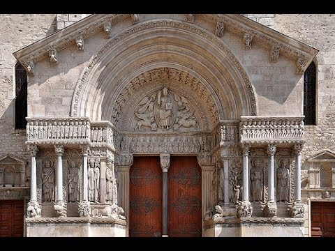 La #Provence .   Saint Trophime Cathédrale Romane d'#Arles
