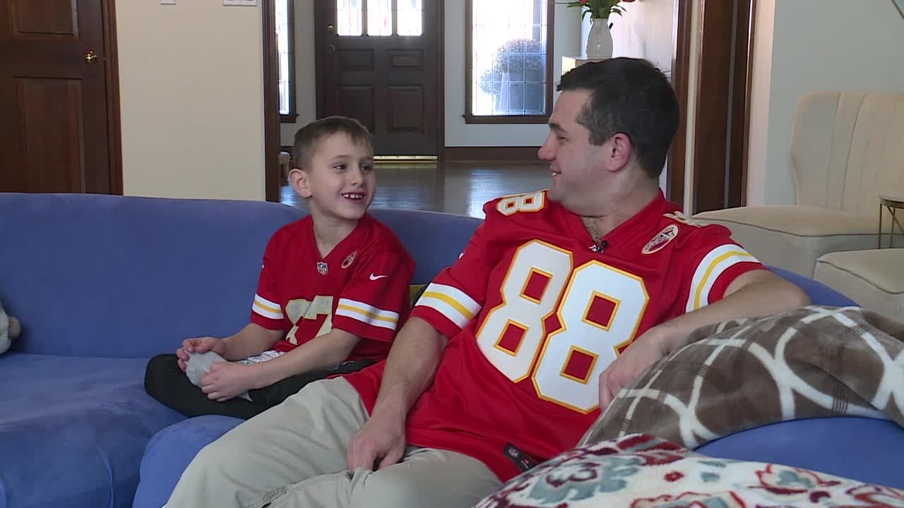 From Missouri to Kansas: Chiefs fans committed to keeping traditions alive