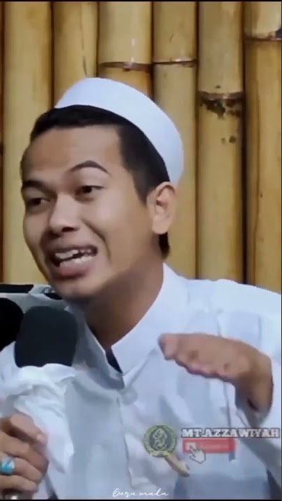 Banyak para ulama menyebut kan adab di atas dari ilmu.