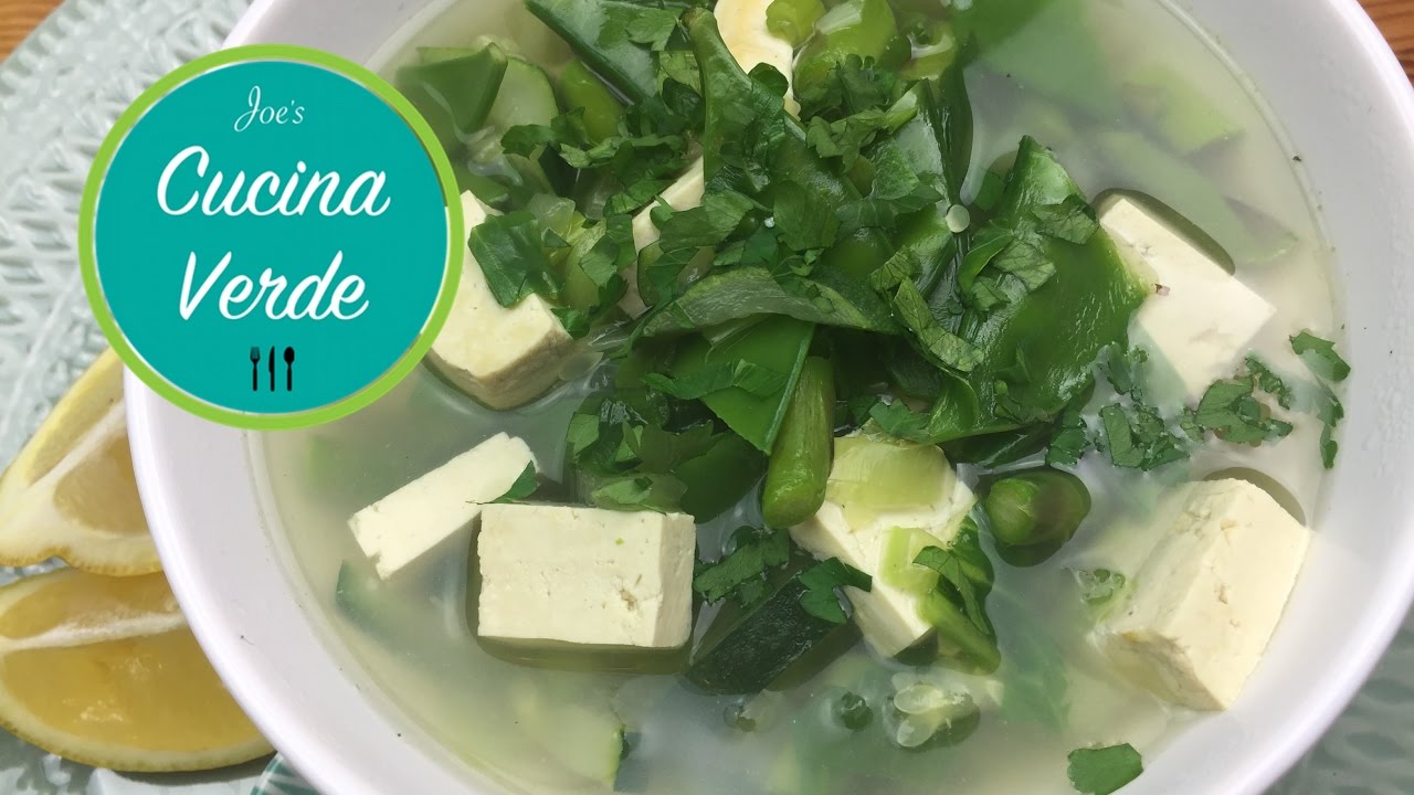 Grüne Gemüsesuppe mit Spargel und Tofu - Vegan | Low Carb | Rezept ...