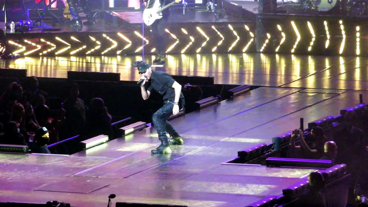 ENRIQUE  IGLESIAS...CHASING THE SUN...LIVE...MSG,NY...10/17/21