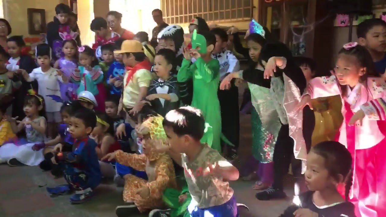  SCHOOL  Halloween  party  YouTube