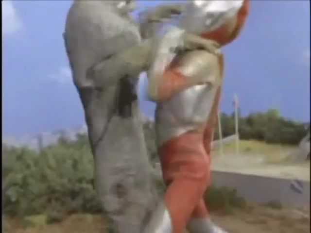 Ultraman vs. Jamila - YouTube