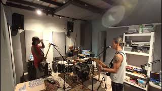 Deadbeat Surfers cover Goldfinger's version of 99 Red Balloons (Studio Jam)