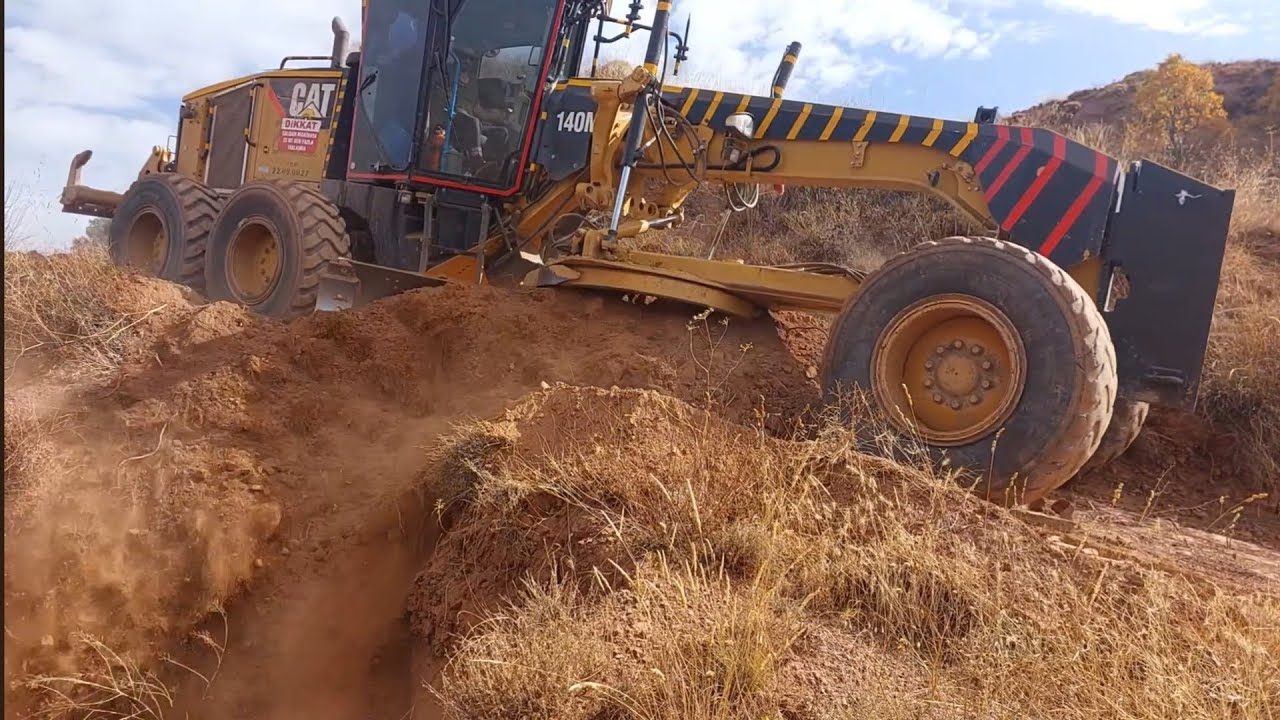 20 yıllık yolu tamir ettim-I repaired the 20 year old road-çok zor bir yol-the hard way