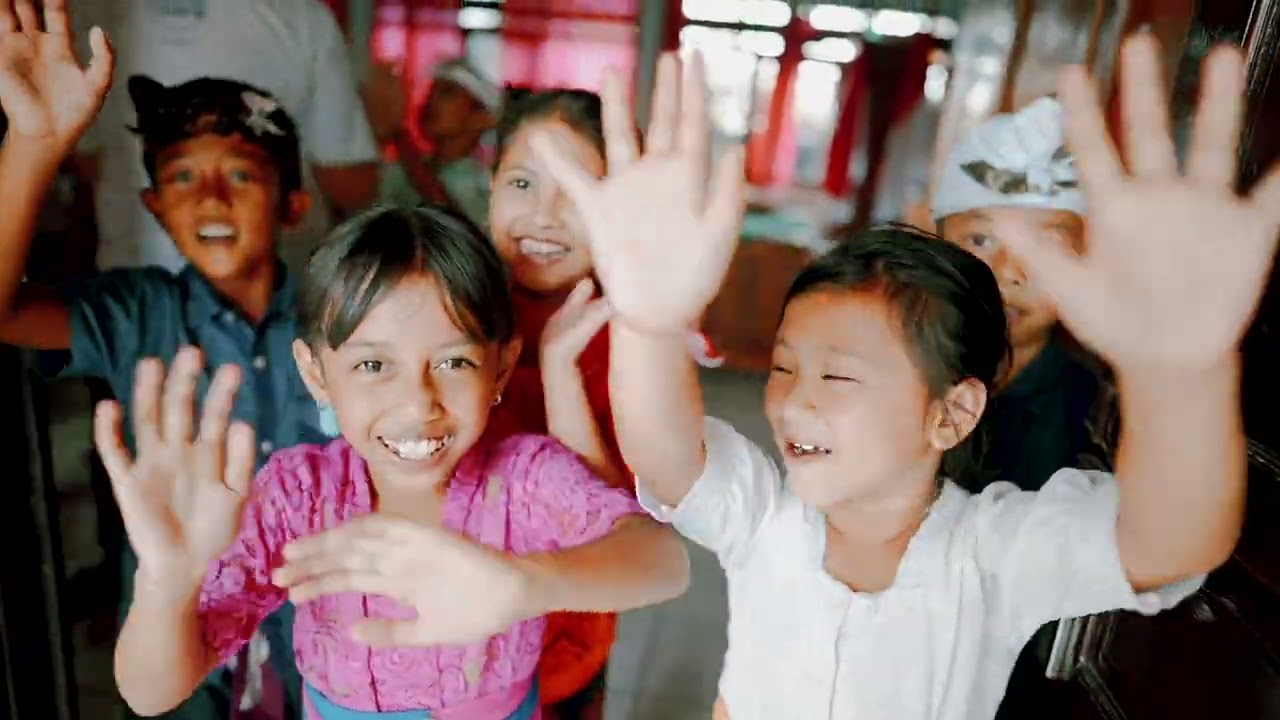 The Alila Seminyak Visiting SDN 1 & 3 Tigawasa with Bali Children Foundation