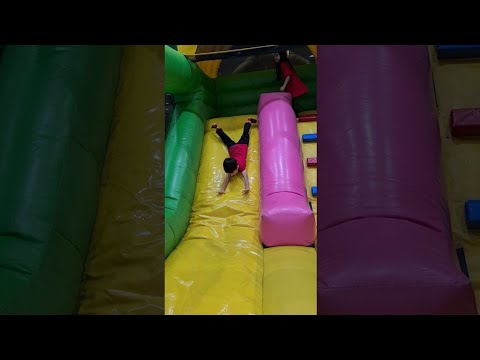 Inflatable bouncy castle | Sliding 🤩 #shorts by Ward and Yan