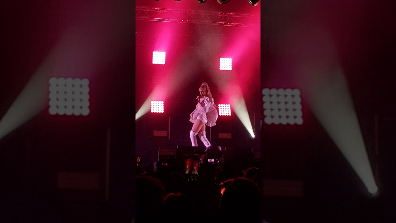 KIM PETRAS / CLARITY TOUR / DO ME / LIVE MUSIC HALL KÖLN 01.02.2020