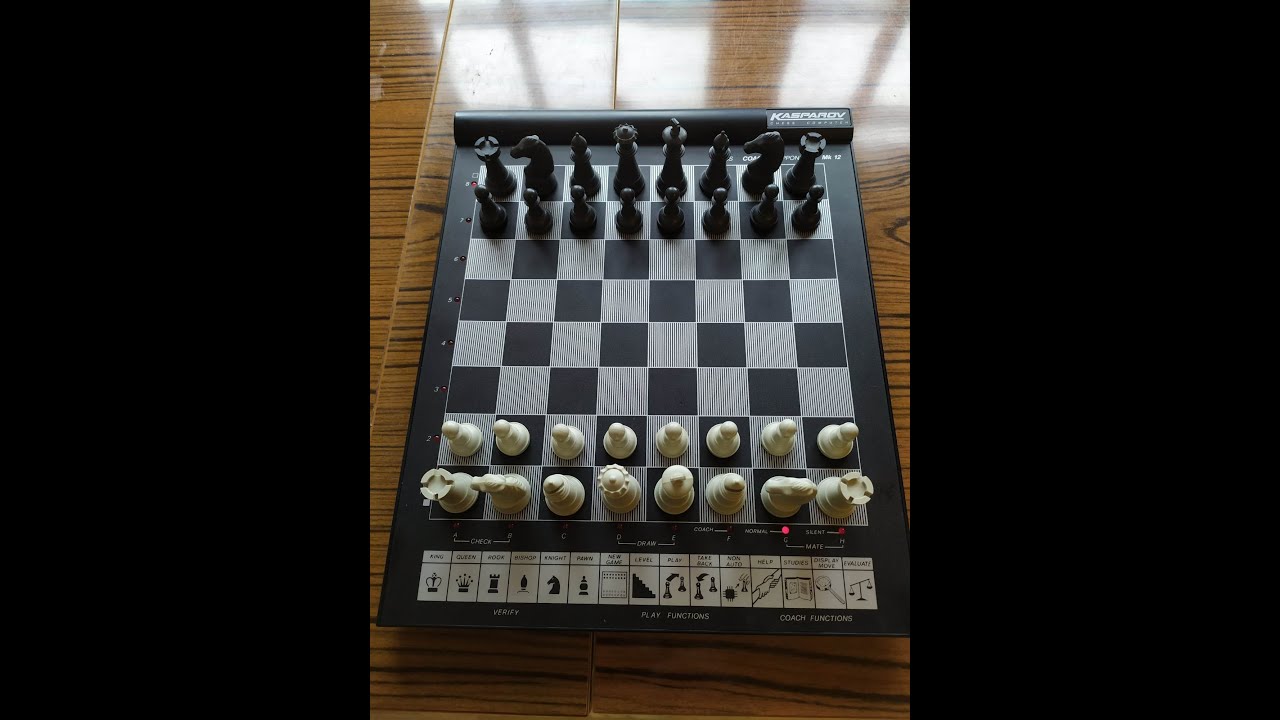  SciSys Kasparov Chess Computer MK12 : Toys & Games