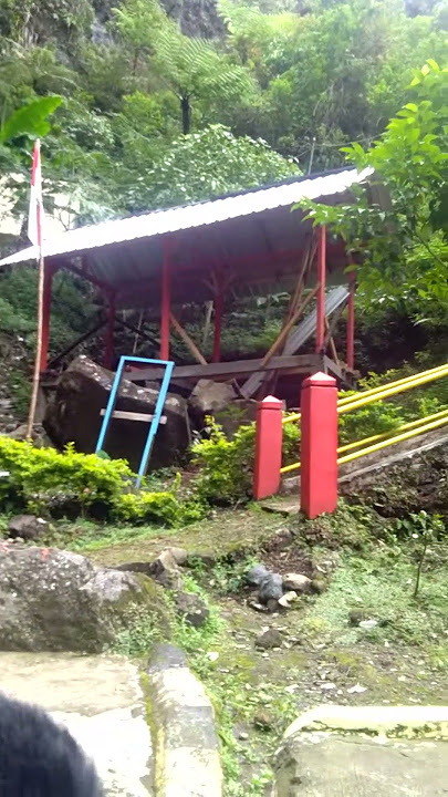 Air Terjun Pringgodani Karanganyar