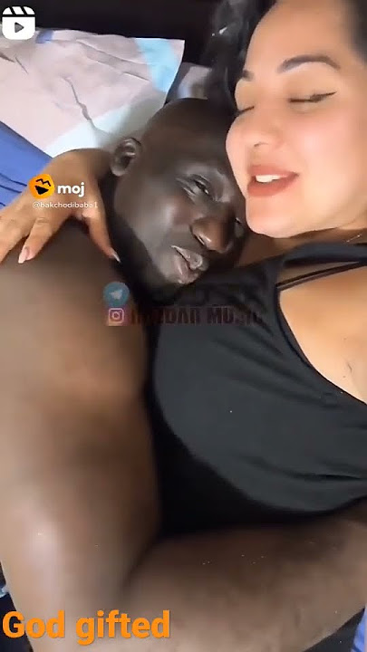 BLACK AND WHITE ROMANCE SHORT VIDEO