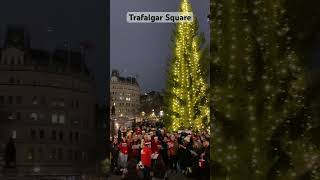 Trafalgar #london #christmas #christmasmarket #choir #happytime #festive