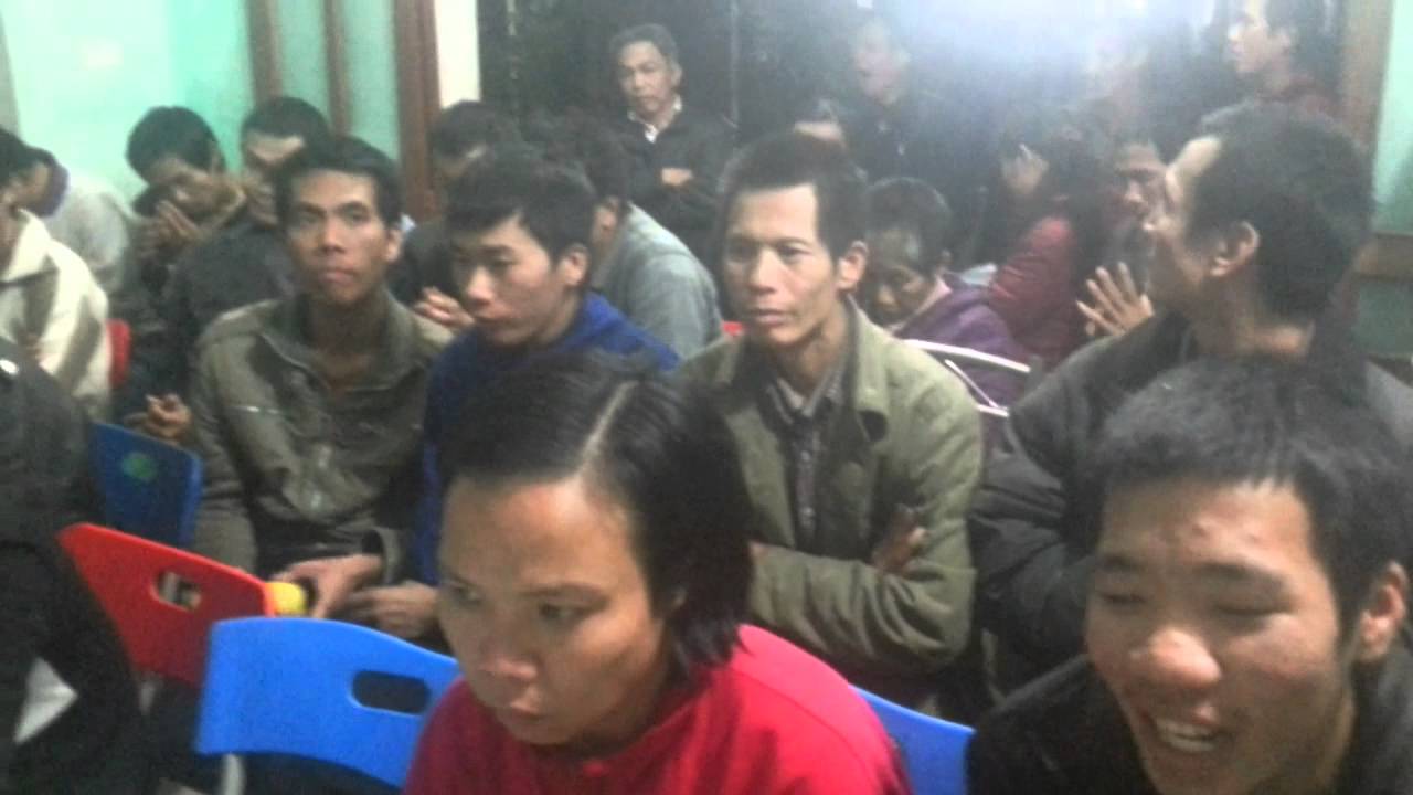 bệnh nhân tâm thần. ở đền thó.vui ca hát tối thứ bẩy - YouTube