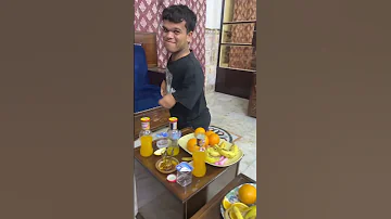 الله يخلي ريس الله يطول عمره 