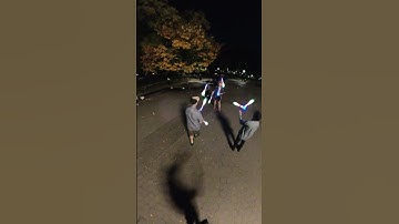 #kosmos #led #passing #feeding #walkingaround www.flowjuggle.com #bryantpark #juggling #NYU #Circus