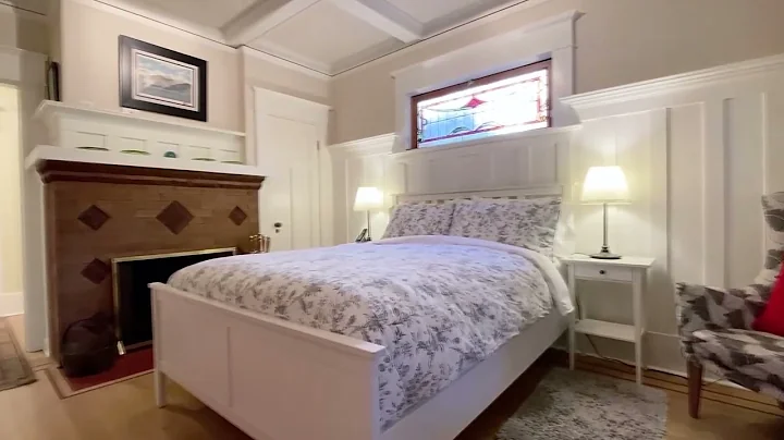 102 - 2465 West 6th Avenue