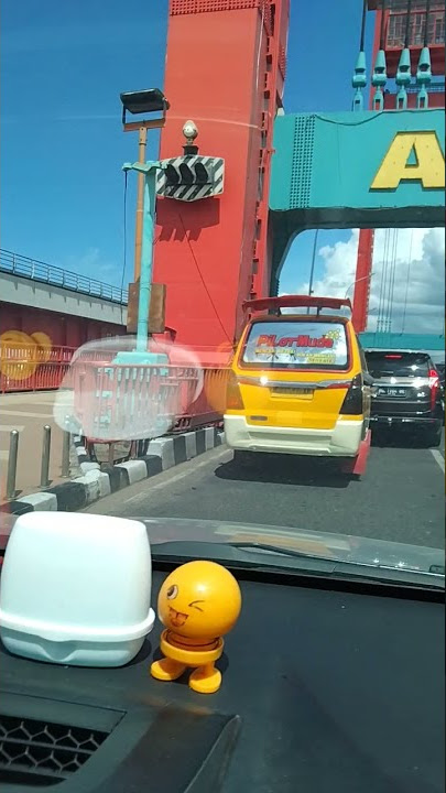 Ampera di Siang hari