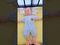 Baby niche nahi sarakta? 😍👶 #BabySleepHack