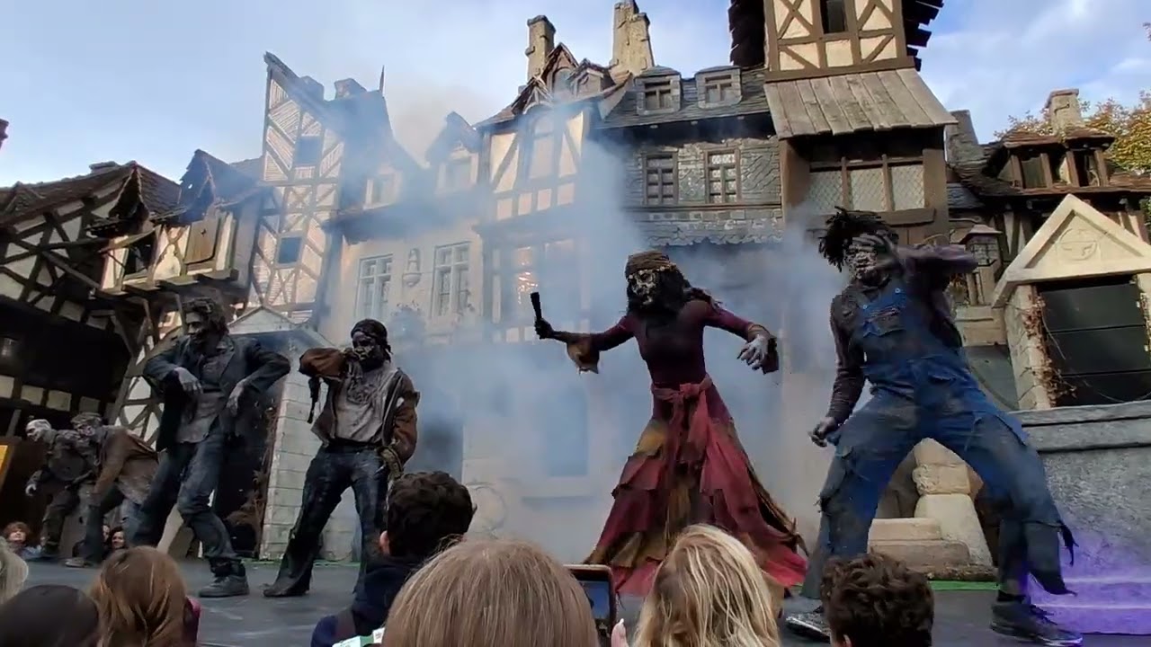Parc ASTERIX Halloween 2025 - Danse des morts vivants